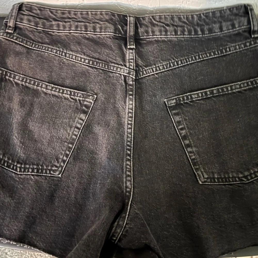 Topshop Black Denim Shorts - Picture 4 of 4